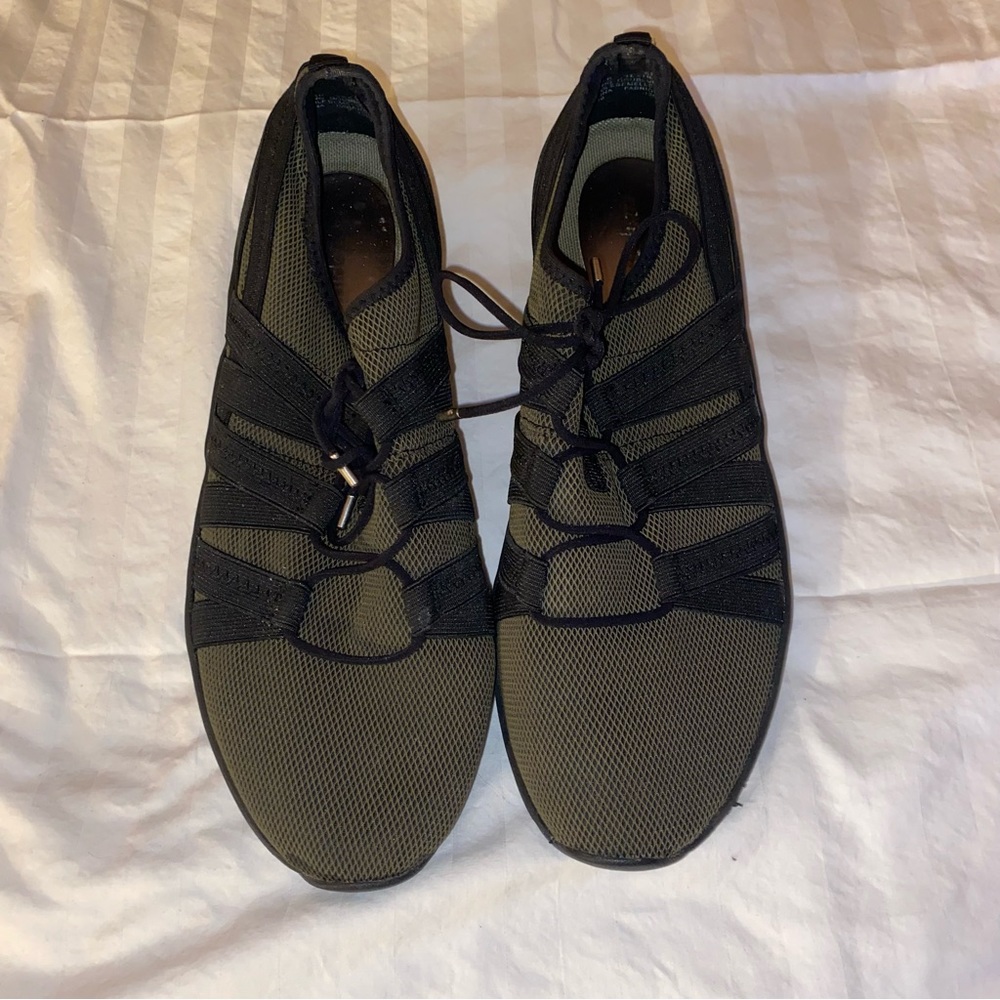 Easy Spirit Black Slip On Sneakers